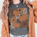 Neutral Pumpkins and Flowers Fall Graphic Tee, Soft Autumn Comfort Colors Shirt with Pumpkins and Florals, Cozy Harvest Season T-Shirt for Women
