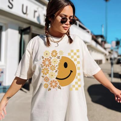 Smiley Floral Graphic Tee, Happy Flower Face Fall Comfort Colors T-Shirt, Cheerful Autumn Aesthetic Shirt for Women