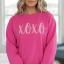  XOXO Light Pink Cursive Puff Print Sweatshirt, Pink Cursive XOXO, Valentine's Day Sweatshirt, Cozy Crewneck
