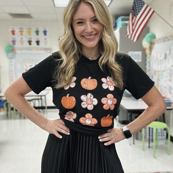 Molly Pumpkin Flower Graphic Top