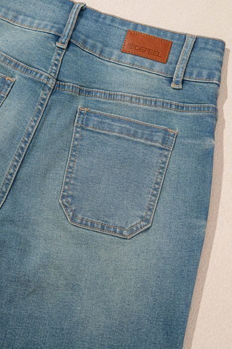 Amyra Double Button Patch Pocket Flare Leg Jeans