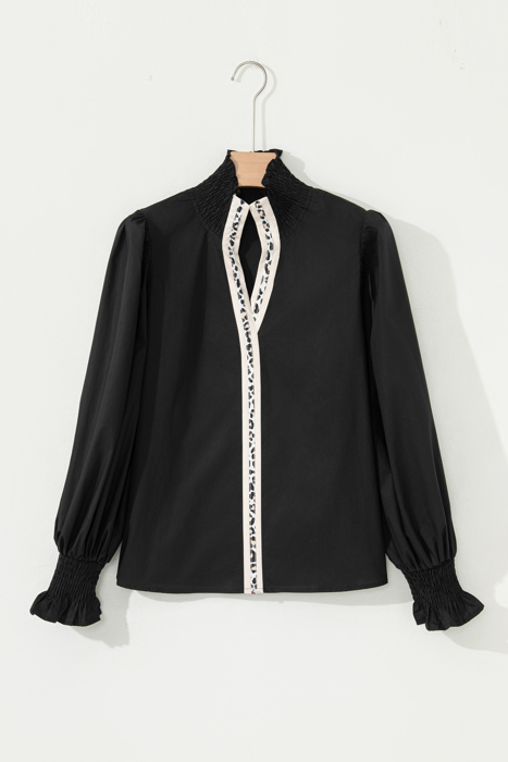 Estrella Flounce Sleeve Trim Blouse