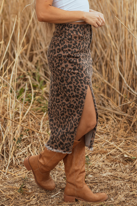 Jadecara Frayed Midi Skirt