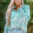  Mckenna Paisley Buttoned Loose Shirt