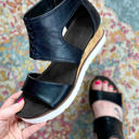  Nora Crisscross Hollowed Gladiator Sandals