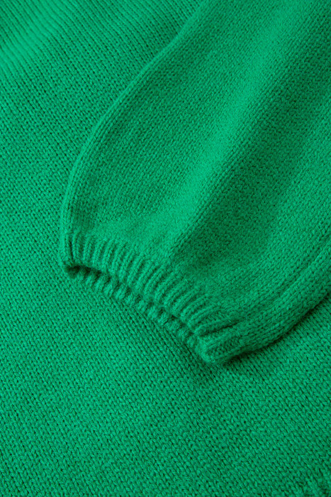 Raven Backless Bubble Sleeve Sweater