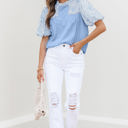  Saanvi Lace Floral Puff Sleeve Loose Blouse