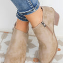 Philippine Gray Size 8.5 Tulip Opening Suede Ankle Boots