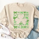  Clover & Bows Graphic Sweatshirt