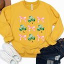  Bows & Clovers Graphic Sweatshirt