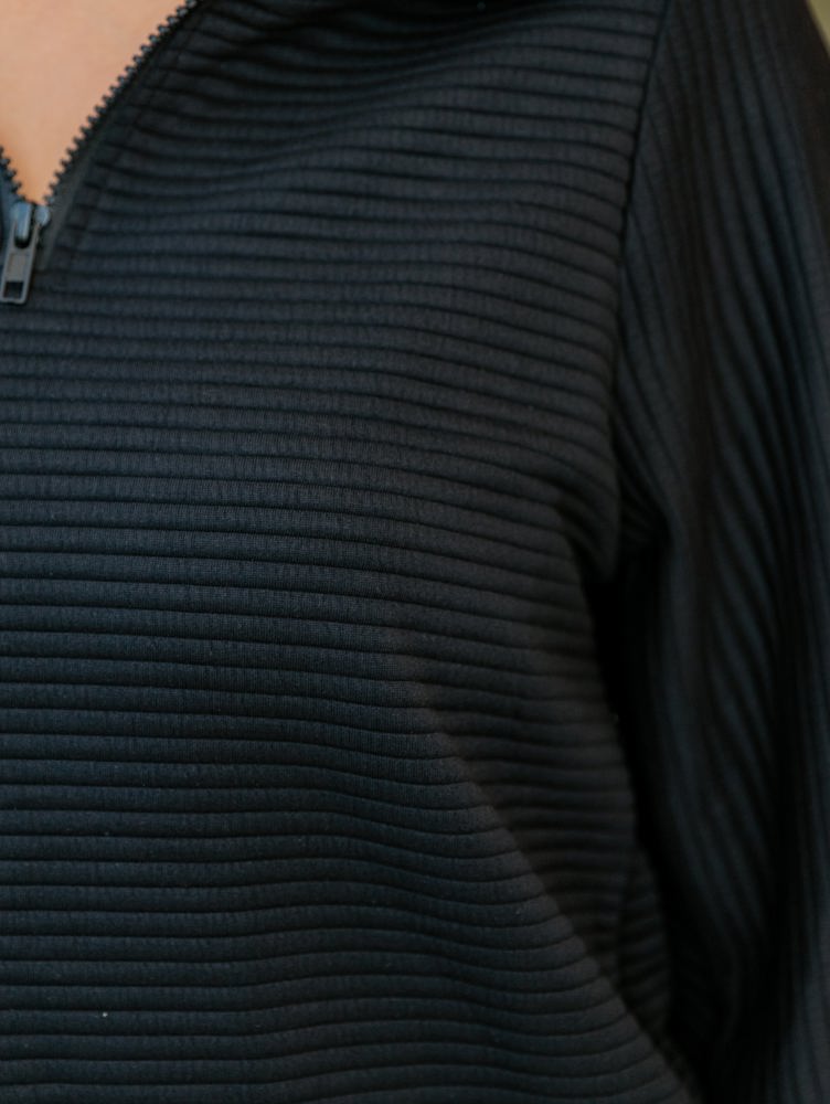 Ribbed Texture Quarter Zip Pullover