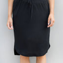 Black 1X Solid Tie Waist Weekend Skirt