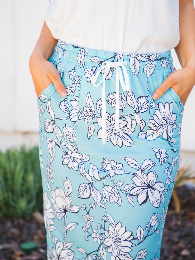 Patterned Knee Length Pocket Alexis Skirt