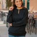 Black Large Split Neck Pattern Quilted Pullover