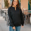 Black Large Split Neck Pattern Quilted Pullover