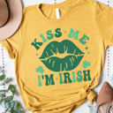 Medium Yellow Kiss me I'm Irish Graphic Tee