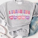  Teach the sweetest little hearts Graphic Sweatshirt