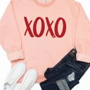 Medium Peach XOXO Graphic Sweatshirt