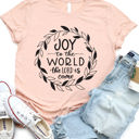  Joy To The World Wreath Graphic Tee