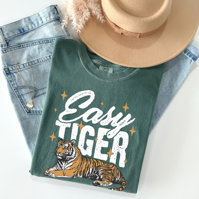 Easy Tiger Graphic T-Shirt | Bold Tiger Illustration | Fun and Relaxed Style | Motivational Quote Shirt | Gift Idea | Trendy Retro Design