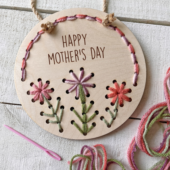 Wooden Flower Door Hanger - Personalized Yarn Craft Kit