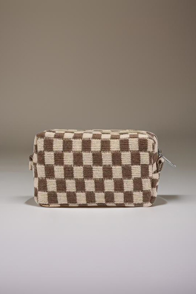 Checkered Pattern Knitted Cosmetic Pouch