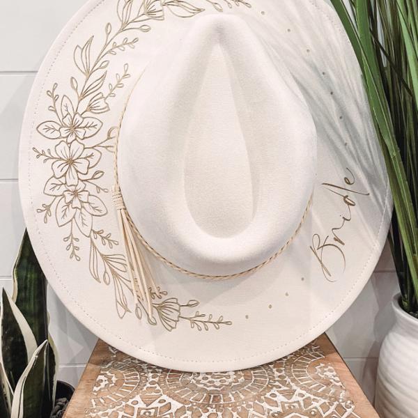 Bride Floral Burned Hat, Floral Engraved Cowboy Hat, Bachelorette Party Hat, Nashville Bachelorette Hat, Nash Bash Hat, Engagement Gift