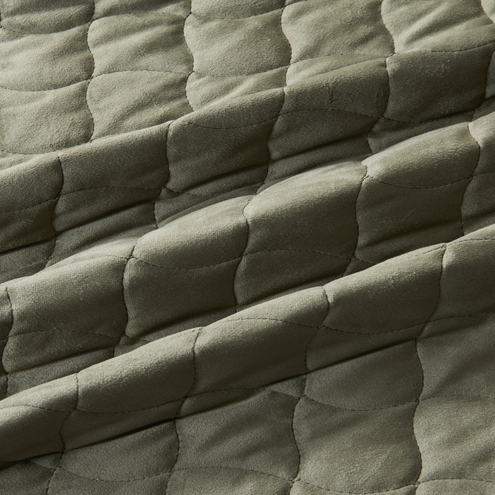 Stitched Velvet Quilt Set