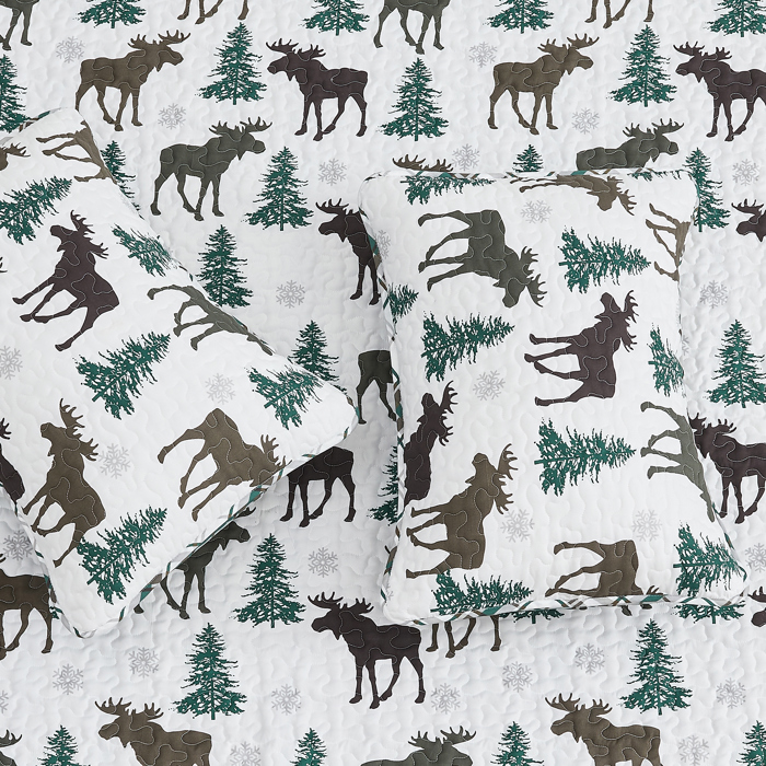 Moose Printed Lodge Quilt Set with Shams